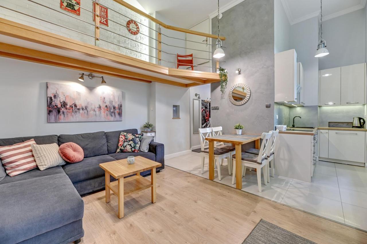 K2018 Mezzo Grand Tourist Apartments กดัญสก์ ภายนอก รูปภาพ